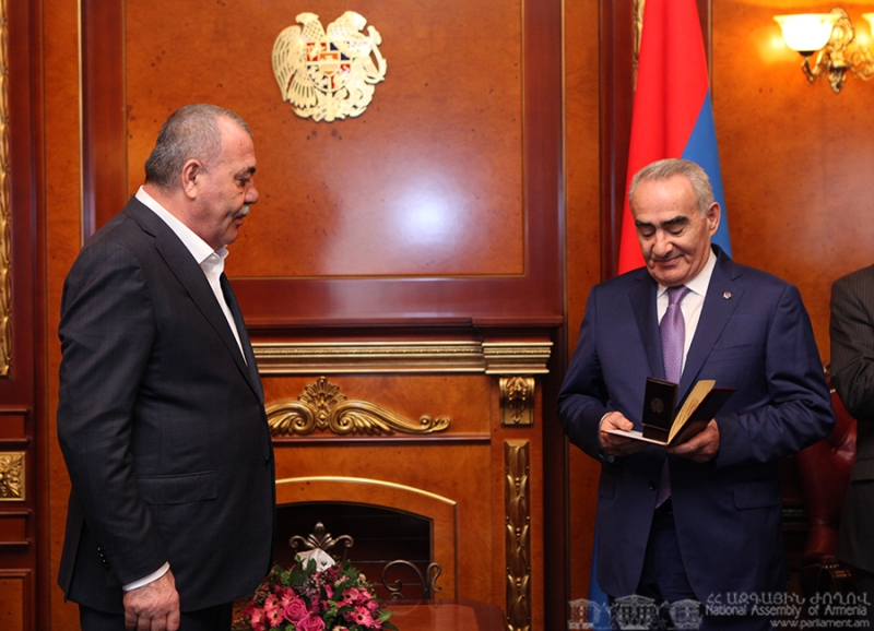 http://parliament.am/photo.php?size=big&id=11546
